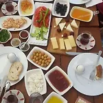 Macide Hanim Konagi Ayvalı