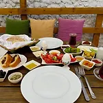 Macide Hanim Konagi