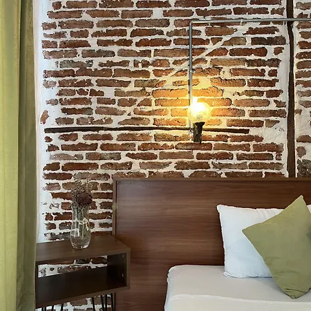 Macide Hanim Konagi *