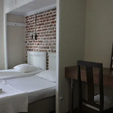 Macide Hanim Konagi Homestay Ayvalik