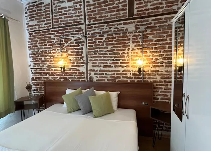 Macide Hanim Konagi *