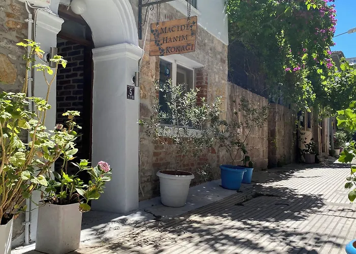 Macide Hanim Konagi * Ayvalik
