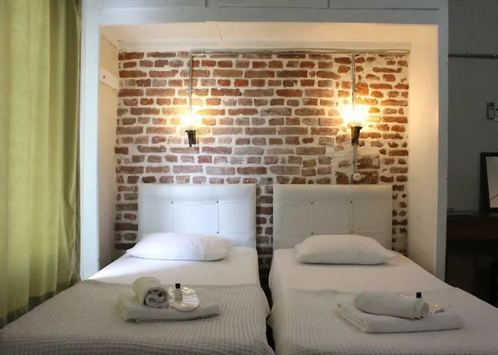 Macide Hanim Konagi * Ayvalı